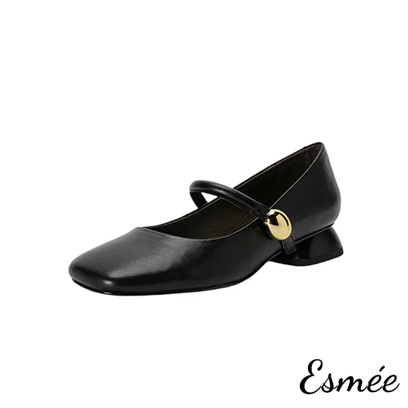 Leather Low Heel Maryjanes with Squared Toe Design